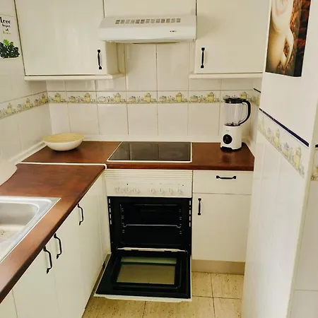 Beautiful By The Beach, Cleaning Included Holiday home *